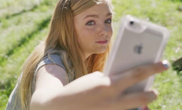 Elsie Fisher (Kayla Day) in Eighth Grade