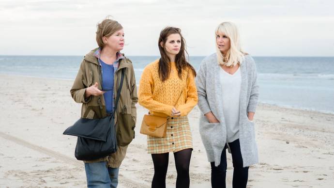 Tjitske Reidinga (June), Elise Schaap (May) en Linda de Mol (April) in April, May en June