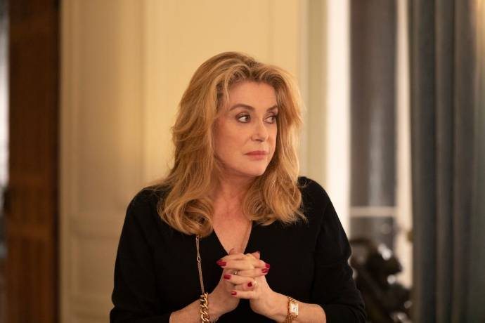 Catherine Deneuve (Fabienne Dangeville) in La Vérité (The Truth)