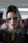Samara Weaving in Guns Akimbo Samara Weaving in Guns Akimbo