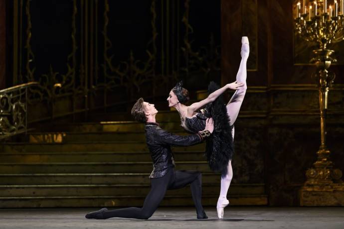 Royal Opera House: Het Zwanenmeer filmstill