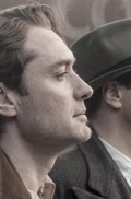 Jude Law in Genius Jude Law in Genius