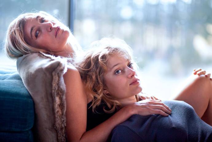 Valeria Bruni Tedeschi (Evelyne Ducat) en Nadia Tereszkiewicz (Marion)