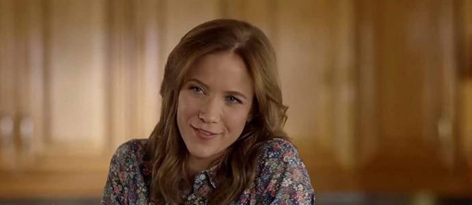 Jessy Schram (Shayna Judson) in Love Song