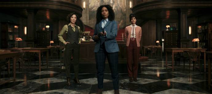 Michelle Yeoh (Florence), Angela Bassett (Anna May) en Carla Gugino (Madeleine) in Bloody Milkshake