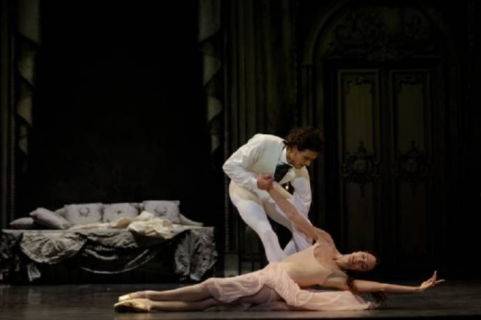 Le rouge et le noir (live ballet) filmstill
