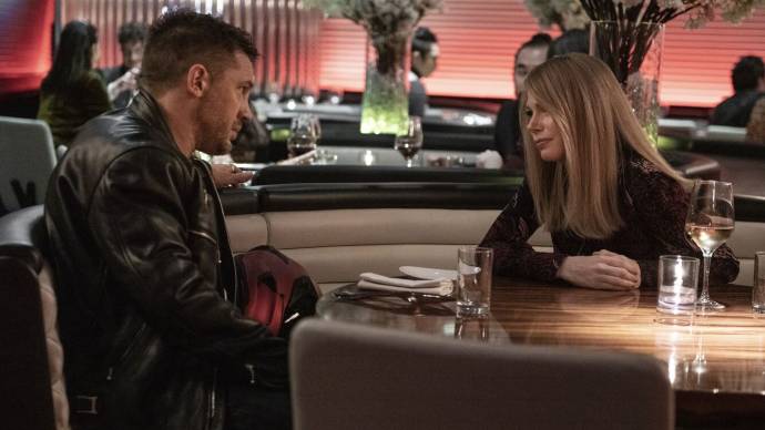 Tom Hardy (Eddie Brock / Venom) en Michelle Williams (Anne Weying) in Venom: Let There Be Carnage 3D