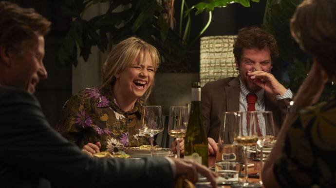 Peter Paul Muller (Vincent), Lies Visschedijk (Charlotte) en Ramsey Nasr (Marco) in Alles op tafel