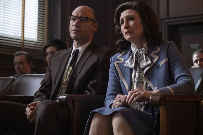 Corey Stoll (Junior Soprano) en Vera Farmiga