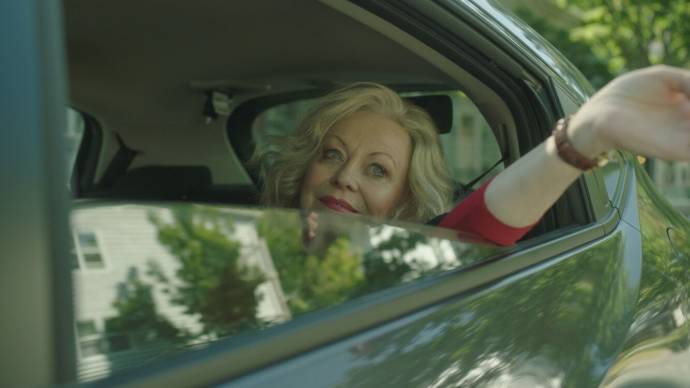 Jacki Weaver (Maybelline Metcalf)