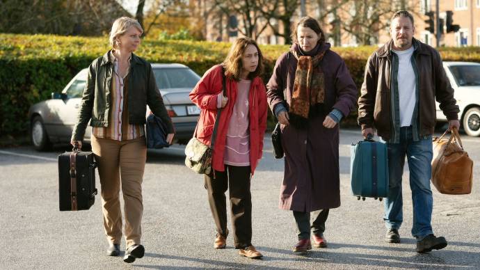 Lene Maria Christensen (Ellen), Sofie Gråbøl (Inger), Karen-Lise Mynster (Gudrun) en Anders W. Berthelsen (Vagn)