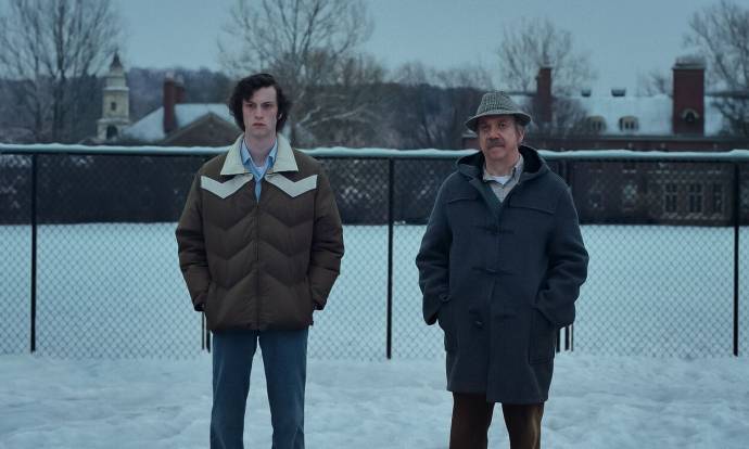 Dominic Sessa (Angus) en Paul Giamatti (Paul Hunham)