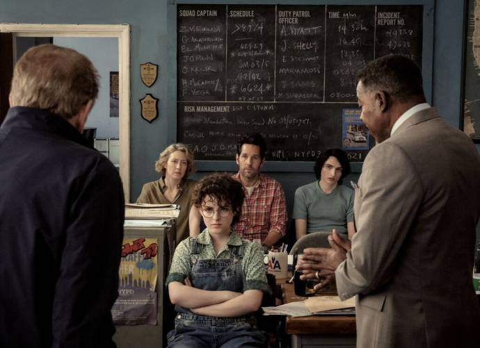 Carrie Coon (Callie), Mckenna Grace (Phoebe), Paul Rudd (Grooberson), Finn Wolfhard (Trevor) en Ernie Hudson (Winston Zeddemore)