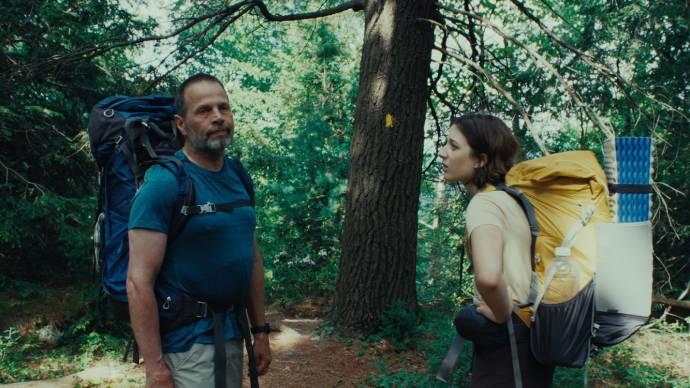 James Le Gros (Chris) en Lily Collias (Sam)