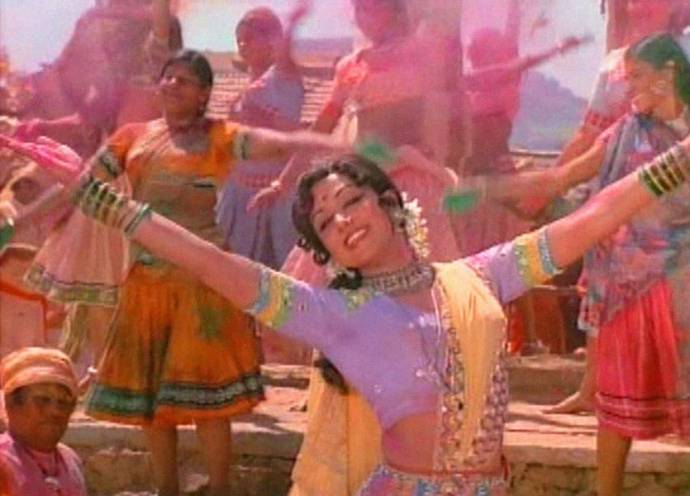 Hema Malini (Basanti)