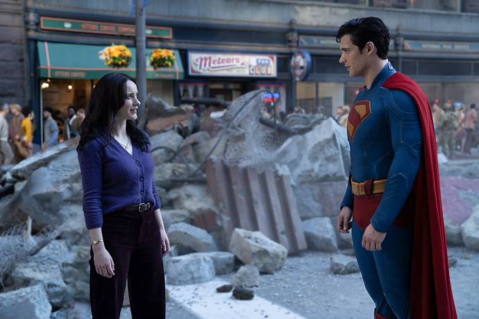 Rachel Brosnahan (Lois Lane) en David Corenswet (Clark Kent / Superman) in Superman