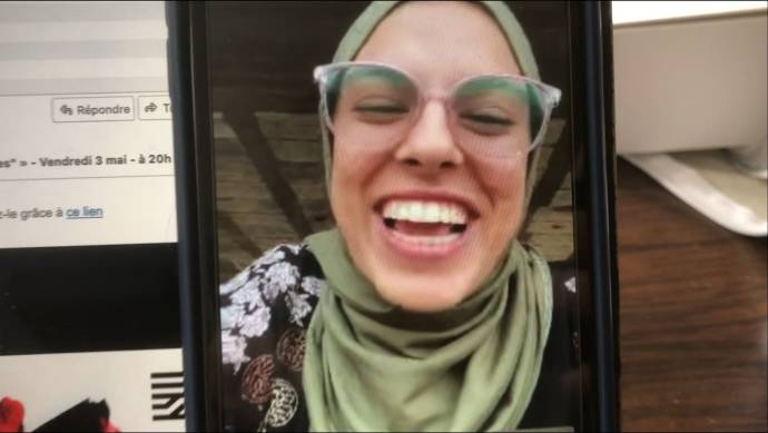 Fatima Hassouna (Self                                
                                (as Fatma Hassona))