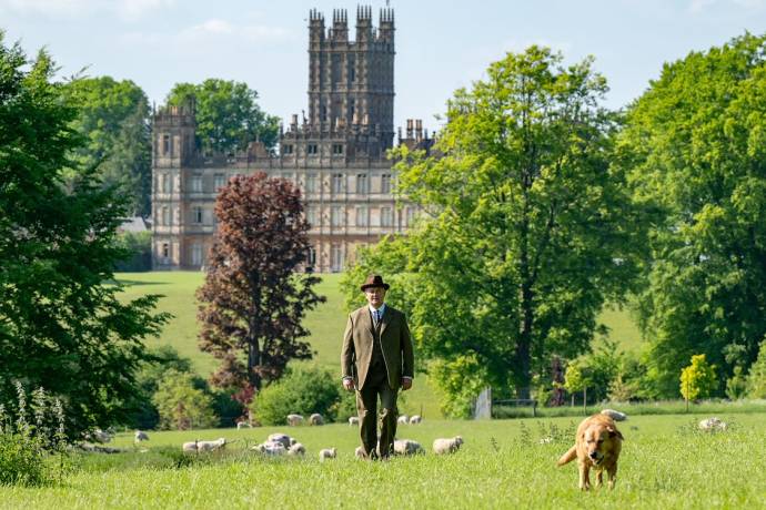Hugh Bonneville (Lord Robert Grantham)