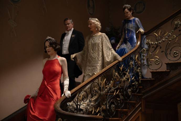 Michelle Dockery (Lady Mary Talbot), Hugh Bonneville (Lord Robert Grantham), Laura Carmichael (Lady Edith Pelham) en Elizabeth McGovern (Lady Cora Grantham)