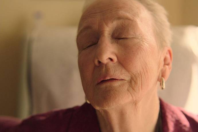 Kathleen Chalfant (Ruth)