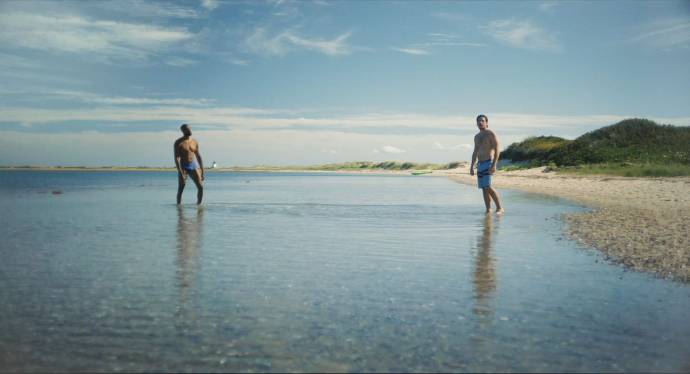James Bland (Maurice) en Marco Pigossi (Lourenço)