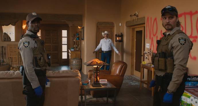 Joaquin Phoenix (Joe Cross), Micheal Ward (Michael) en Luke Grimes (Guy)