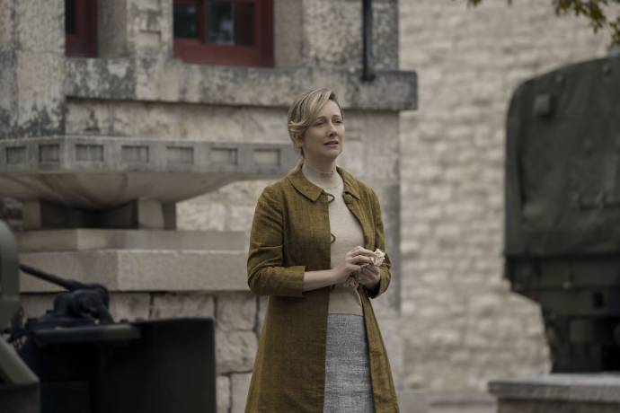 Judy Greer (Mrs. Garraty)