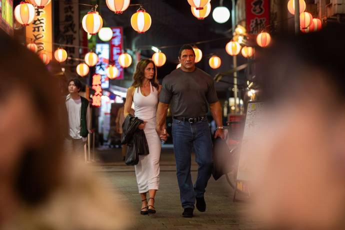 Emily Blunt (Dawn Staples) en Dwayne Johnson (Mark Kerr) in The Smashing Machine