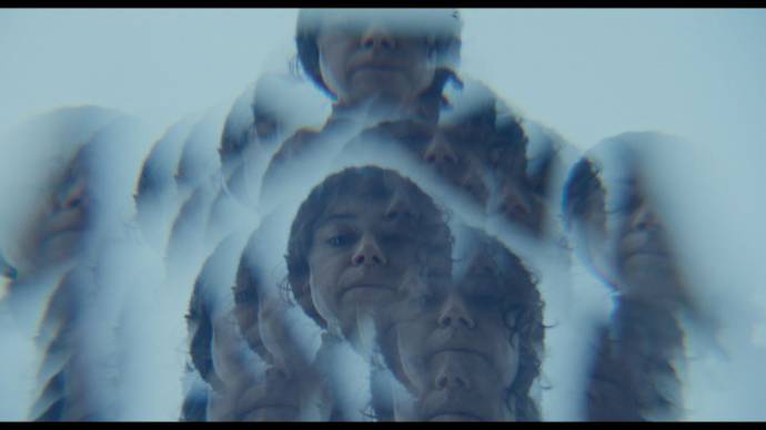 Tatiana Maslany (Liz)