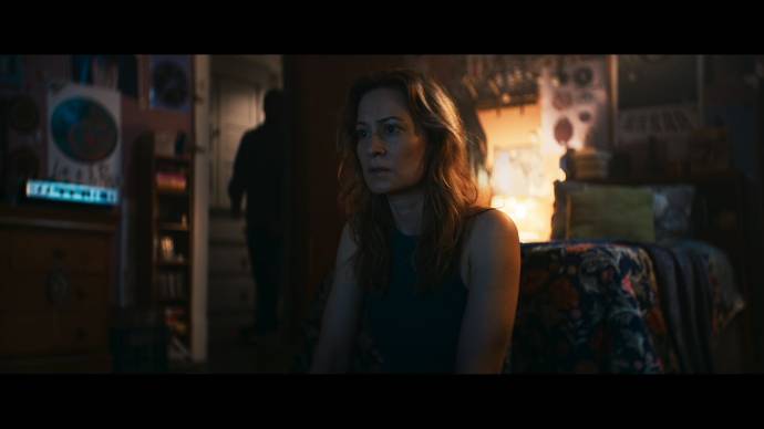 Camille Sullivan (Mia)