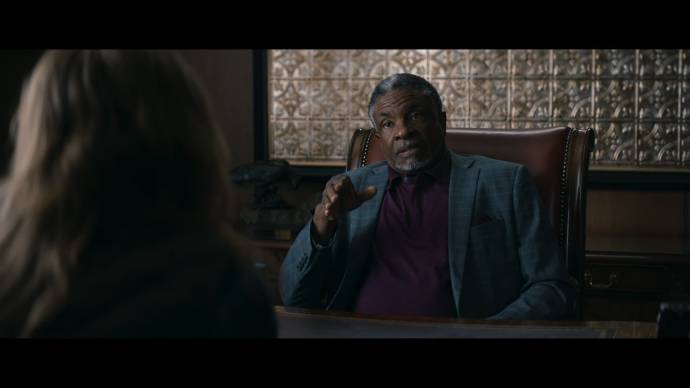 Michael Beach (Detective Burke)