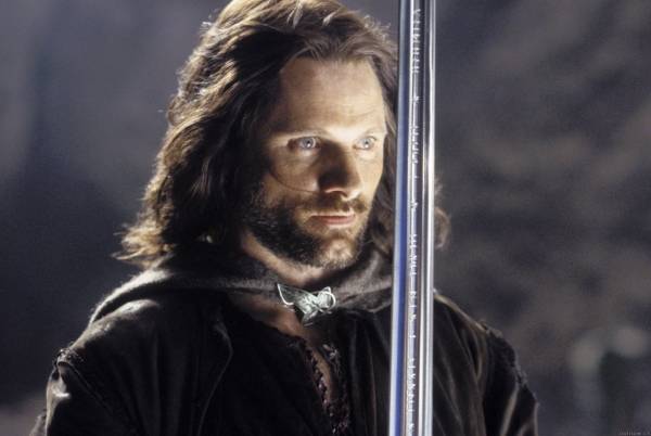 Viggo Mortensen (Aragorn) in The Lord of the Rings: The Return of the King (Extended)