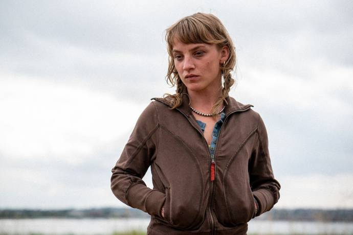 Megan Northam (Andrea)