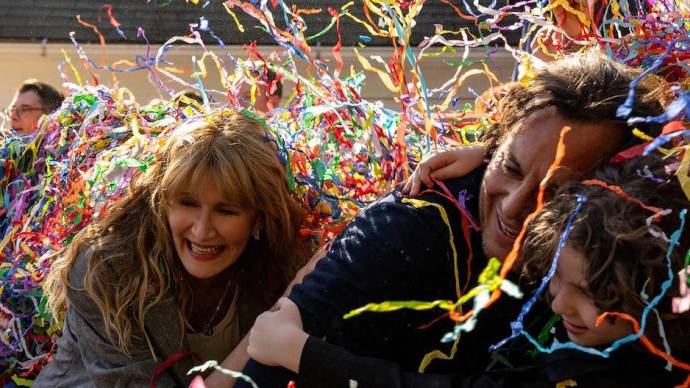 Laura Dern (Tess), Will Arnett (Alex) en Blake Kane