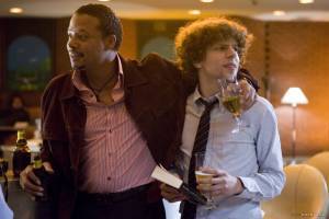 Jesse Eisenberg (Benjamin) en Terrence Howard (Duck)