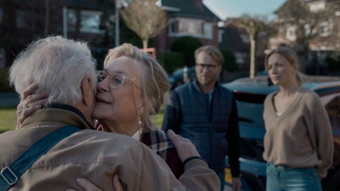 Huub Stapel (Hans), Beppie Melissen (Sophie), Leo Alkemade (Maarten) en Jennifer Hoffman (Loes)