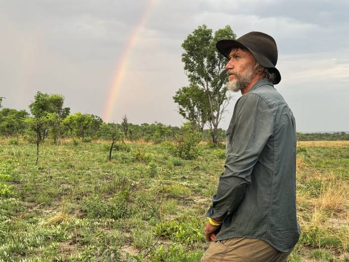 Steve Boyes (Self - Ornithologist, Explorer)