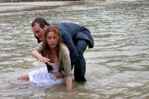 Fernando Cayo (Carlos) en Belén Rueda (Laura)