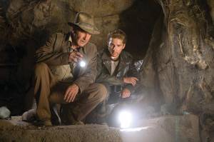 Harrison Ford (Indiana Jones) en Shia LaBeouf (Mutt Williams)