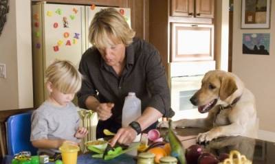 Nathan Gamble (Patrick (Age 10)) en Owen Wilson (John Grogan)