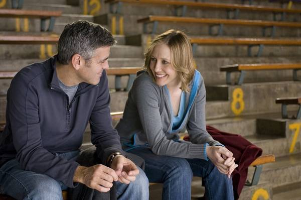 George Clooney (Ryan Bingham) en Vera Farmiga (Alex Goran)