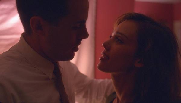 Casey Affleck (Lou Ford) en Jessica Alba (Joyce Lakeland) in The Killer Inside Me