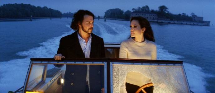 Johnny Depp (Frank Taylor) en Angelina Jolie (Elise) in The Tourist