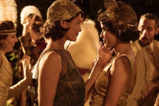 Gemma Arterton en Gugu Mbatha-Raw in Summerland