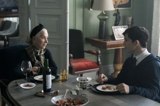 Helen Mirren en Bryce Gheisar in White Bird