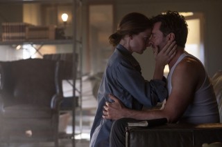 Rebecca Ferguson en Hugh Jackman in Reminiscence