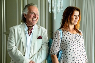 Rik Mayall en Isa Hoes in De Ontsnapping