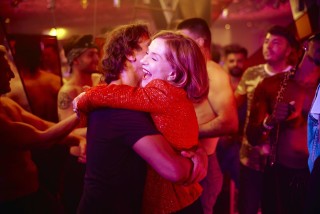 Laurent Lafitte en Isabelle Huppert in La femme la plus riche du monde Laurent Lafitte en Isabelle Huppert in La femme la plus riche du monde