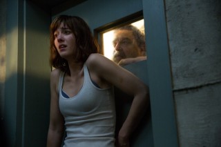 Mary Elizabeth Winstead en John Goodman in 10 Cloverfield Lane