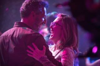 John Turturro en Julianne Moore in Gloria Bell